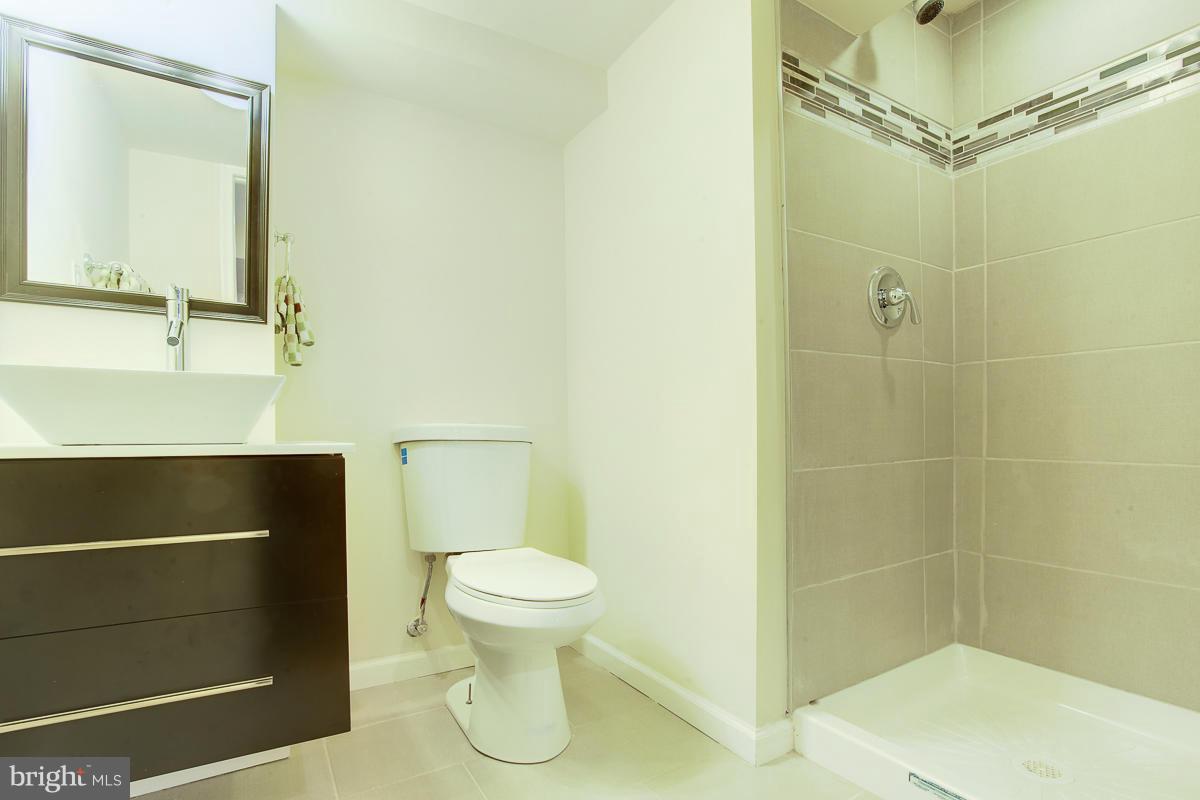718 Greenwood Road Baltimore, MD 21208 - Photo 15 of 24 Bath