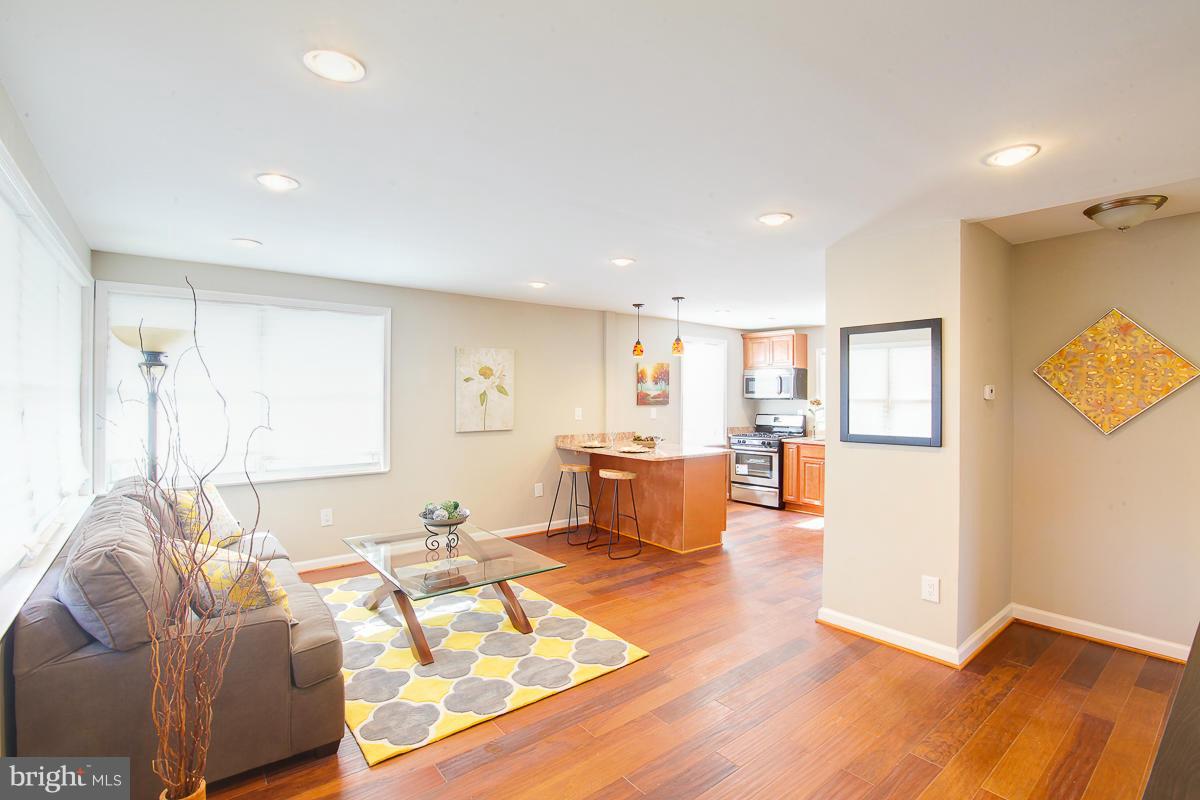 718 Greenwood Road Baltimore, MD 21208 - Photo 3 of 24 Interior (General)