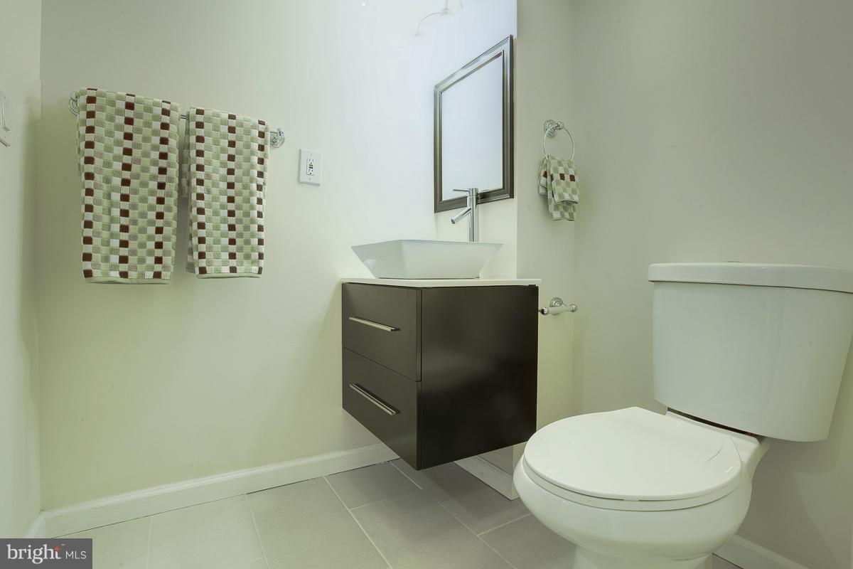 718 Greenwood Road Baltimore, MD 21208 - Photo 21 of 24 Bath