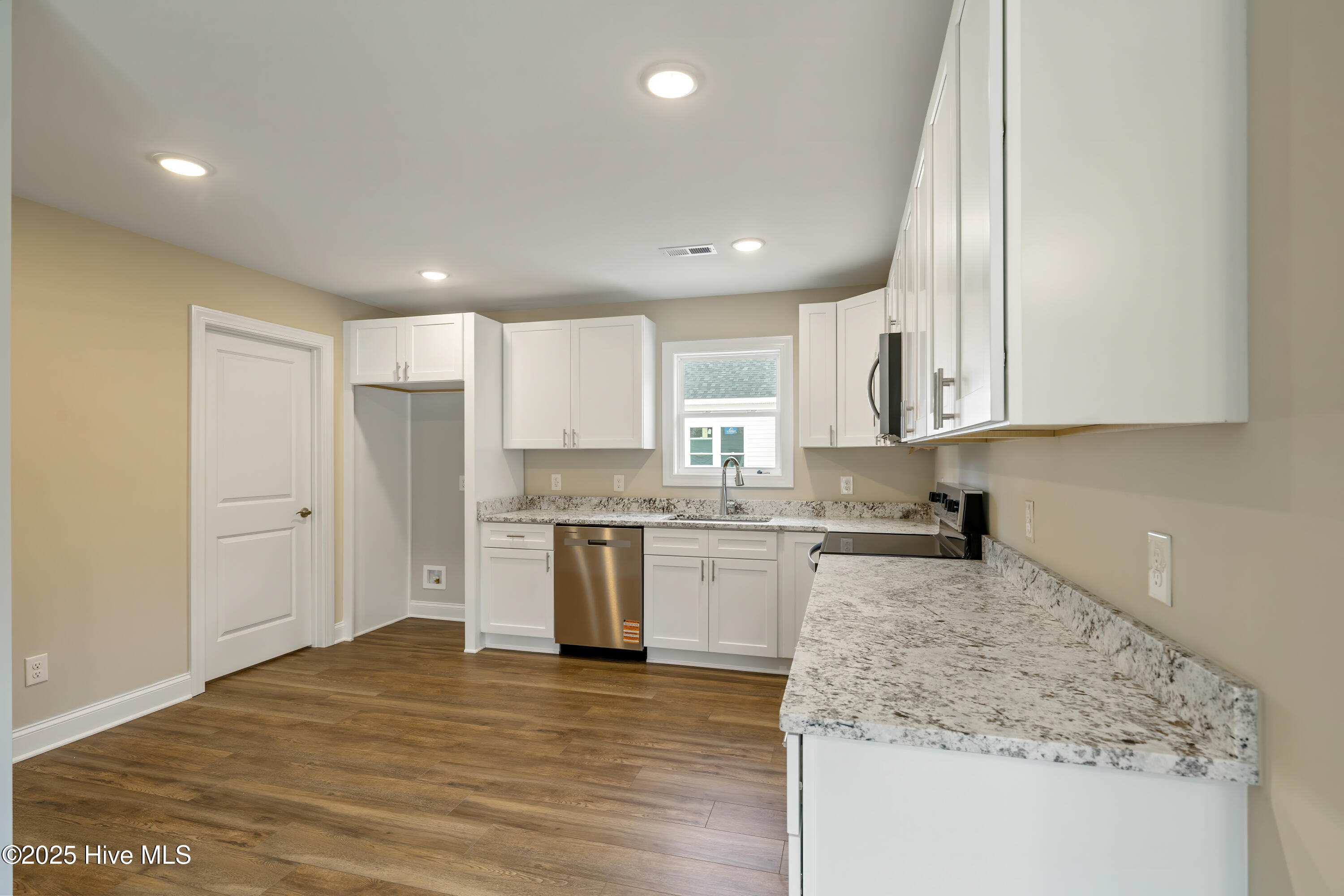 1180 Filmore Road Boiling Spring Lakes, NC 28461 - Photo 8 of 19 1180FilimoreRd-70