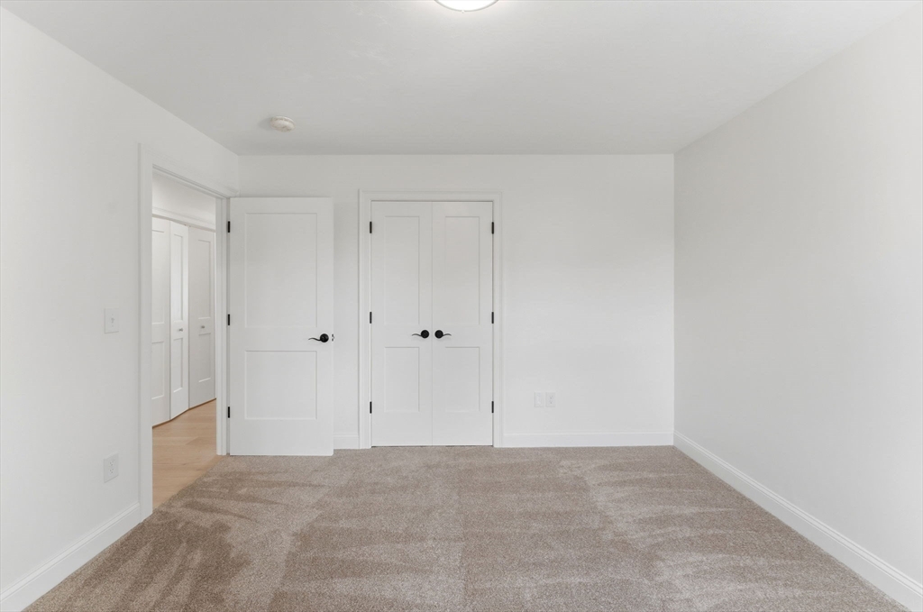 36 Colonial Road Webster, MA 01570 - Photo 22 of 42