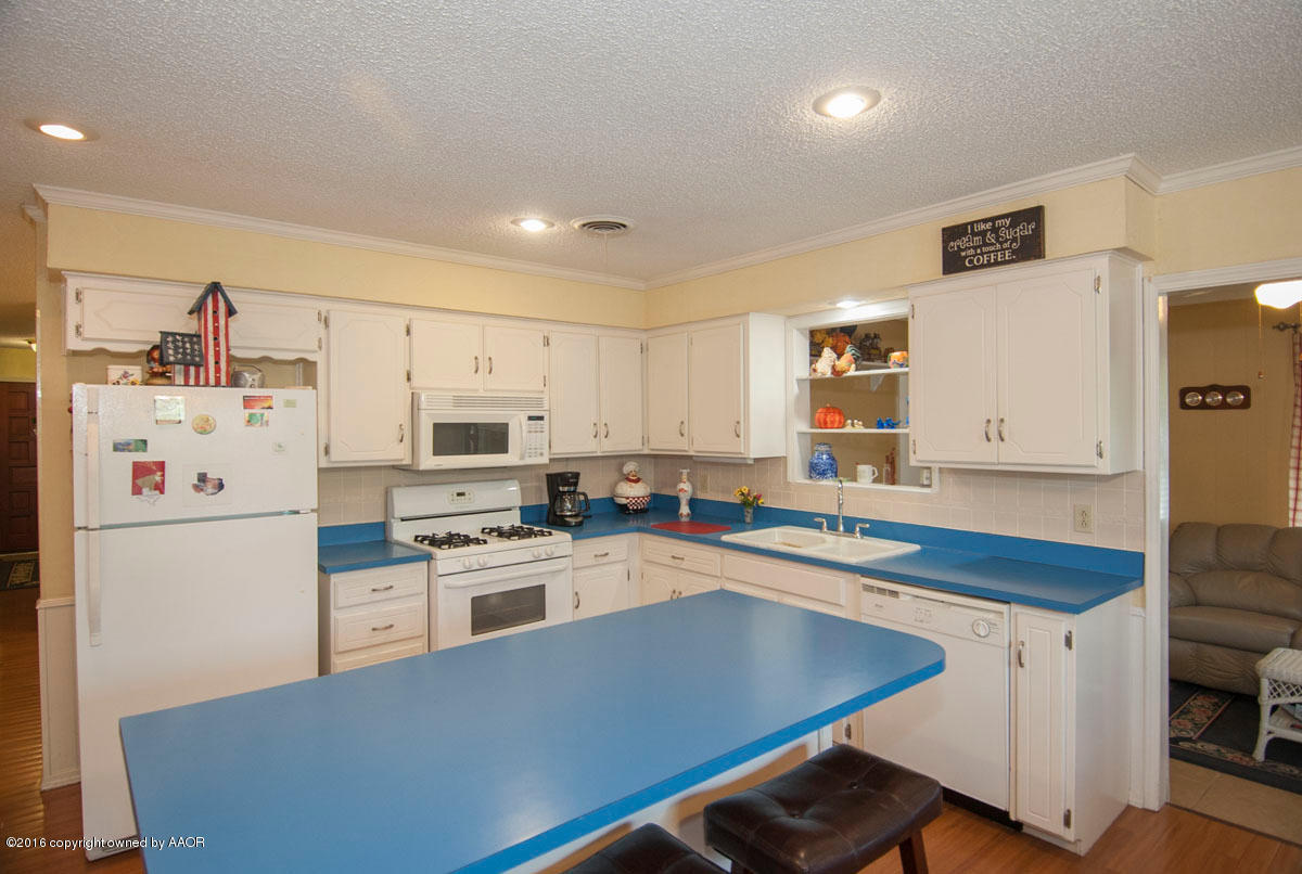 KITCHEN VIEW 2
