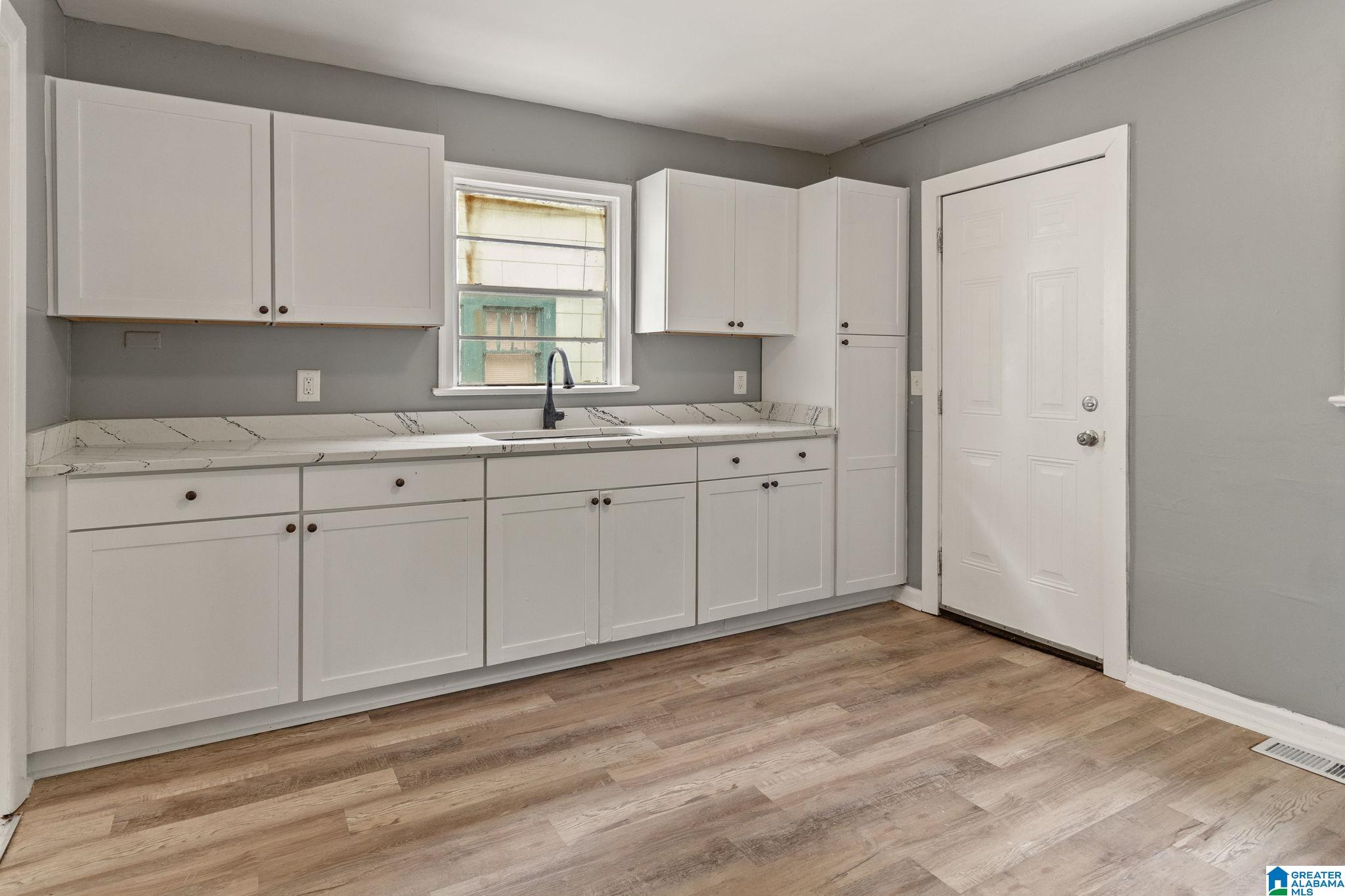 1468 Pike Road Birmingham, AL 35218 - Photo 5 of 30 Gallery Image 5