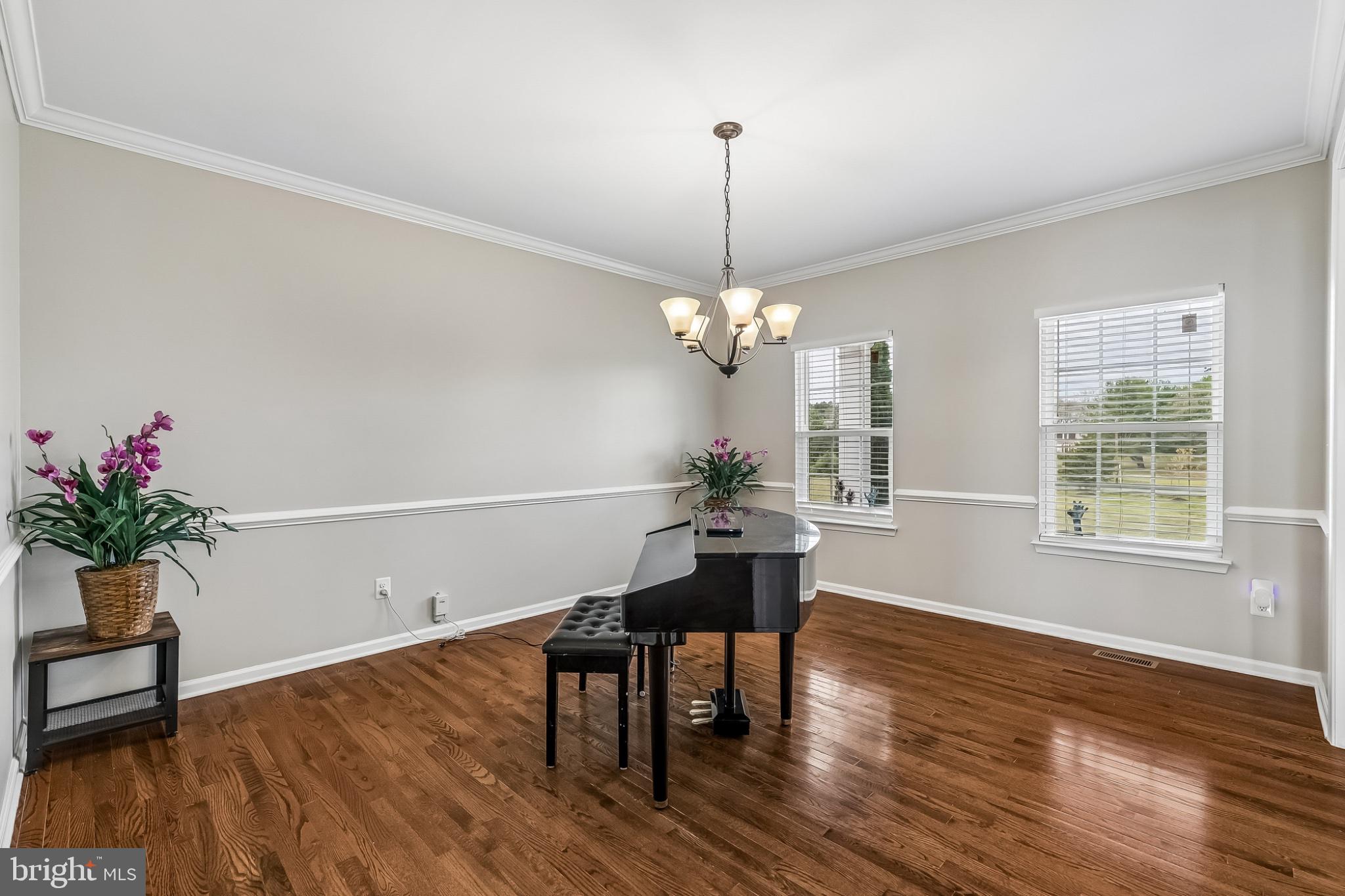 14081 Carriage Ford Road Nokesville, VA 20181 - Photo 19 of 38 Elegant space with natural light.