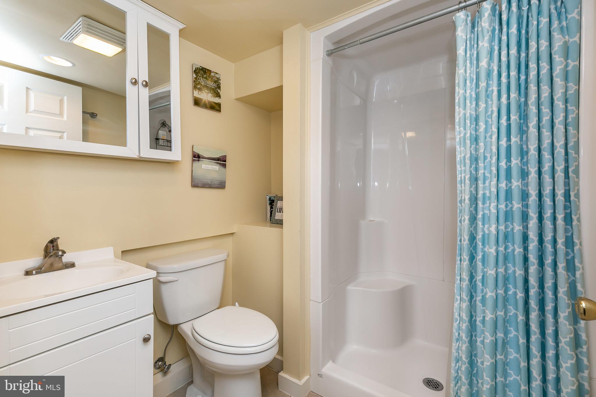 630 Piccadilly Road Towson, MD 21204 - Photo 31 of 38 Newer full bath in lower level