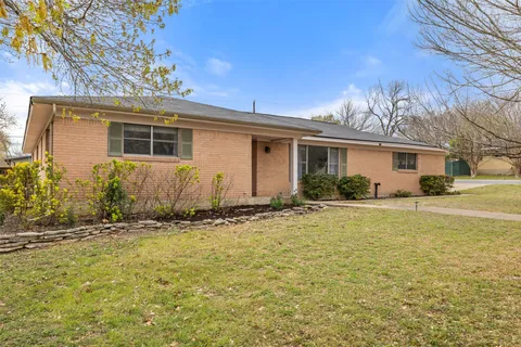 $497,500 | 1001 East Applegate Drive, Austin, TX 78753