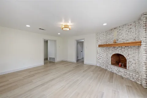 $497,500 | 1001 East Applegate Drive, Austin, TX 78753