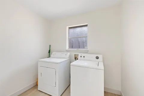 $497,500 | 1001 East Applegate Drive, Austin, TX 78753