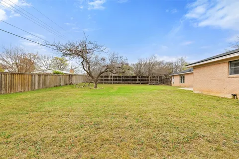 $497,500 | 1001 East Applegate Drive, Austin, TX 78753