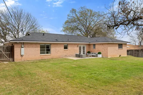 $497,500 | 1001 East Applegate Drive, Austin, TX 78753