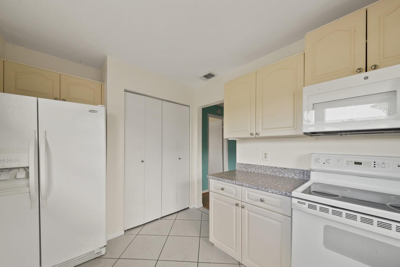 227 Cardinal Lane Delray Beach, FL 33445 - Photo 8 of 33 Kitchen