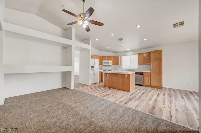 $2,040 | 9573 Paradise Road, Las Vegas, NV 89123