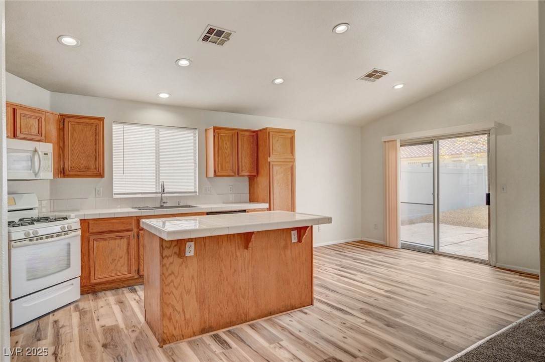 9573 Paradise Road Las Vegas, NV 89123 - Photo 15 of 39