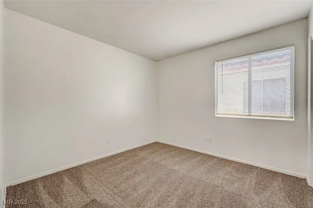 $2,040 | 9573 Paradise Road, Las Vegas, NV 89123