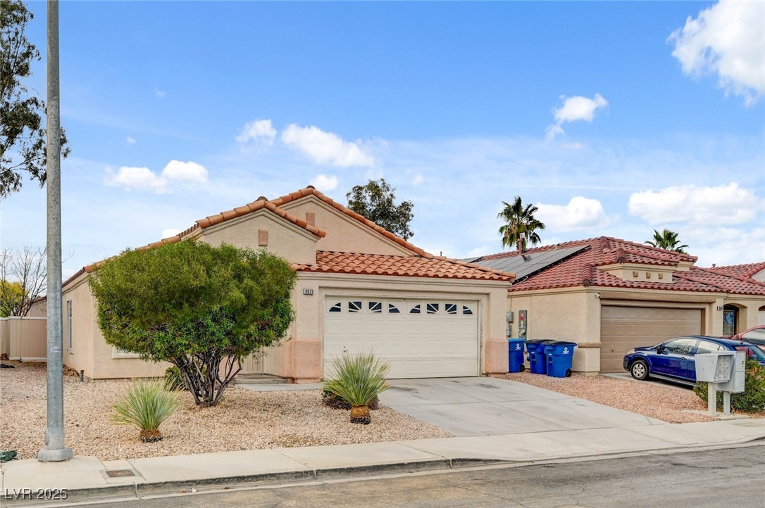 9573 Paradise Road Las Vegas, NV 89123 - Photo 3 of 39