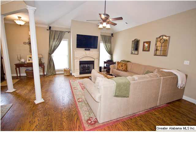 433 Ballantrae Road Pelham, AL 35124 - Photo 5 of 23