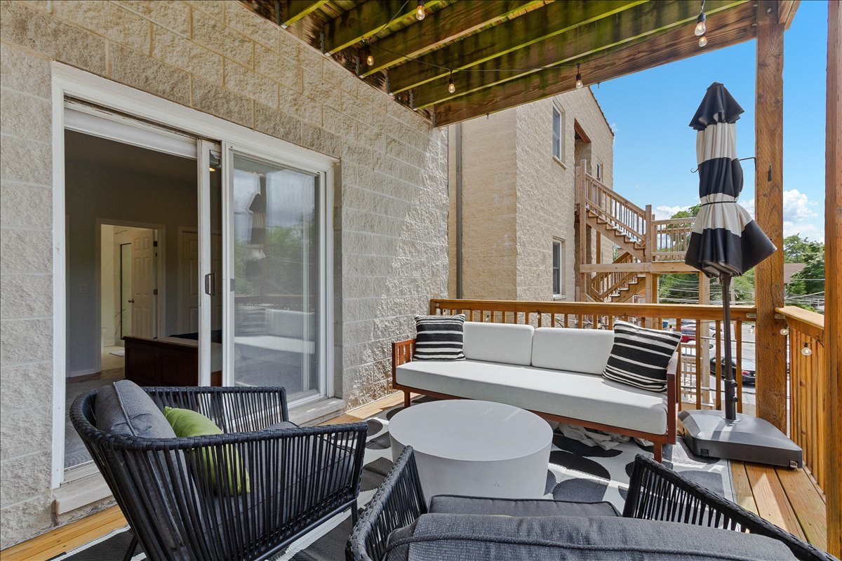 7028 North Ridge Boulevard, Unit 2S Chicago, IL 60645 - Photo 20 of 25