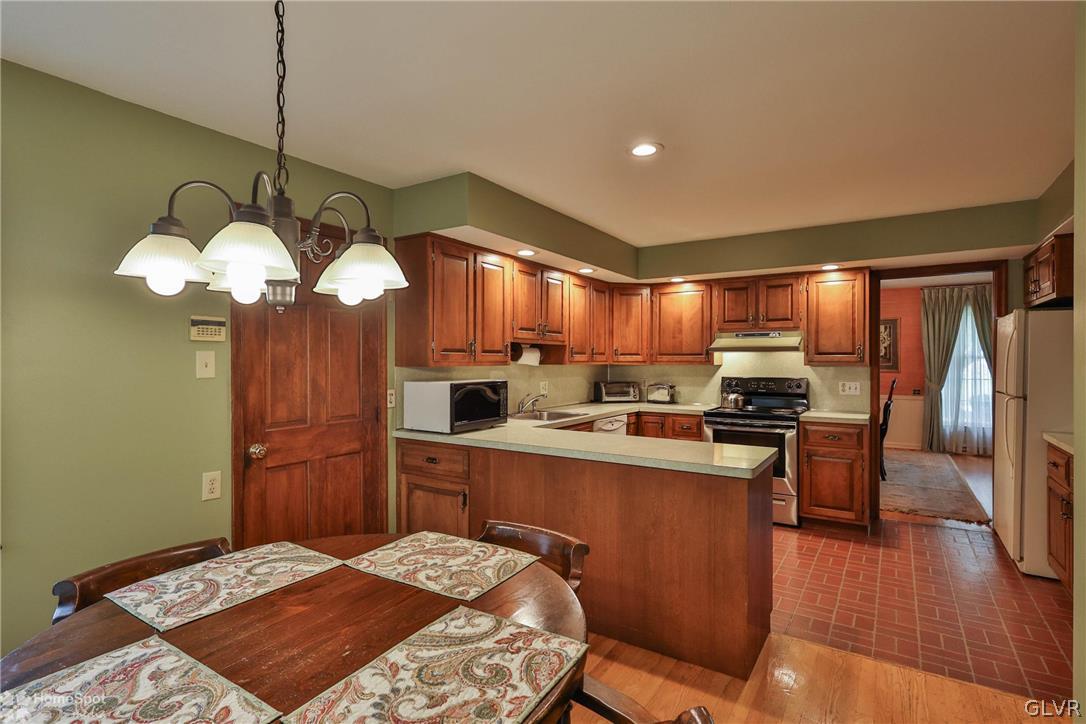 737 Yorkshire Road Bethlehem, PA 18017 - Photo 12 of 35 Gallery Image 12