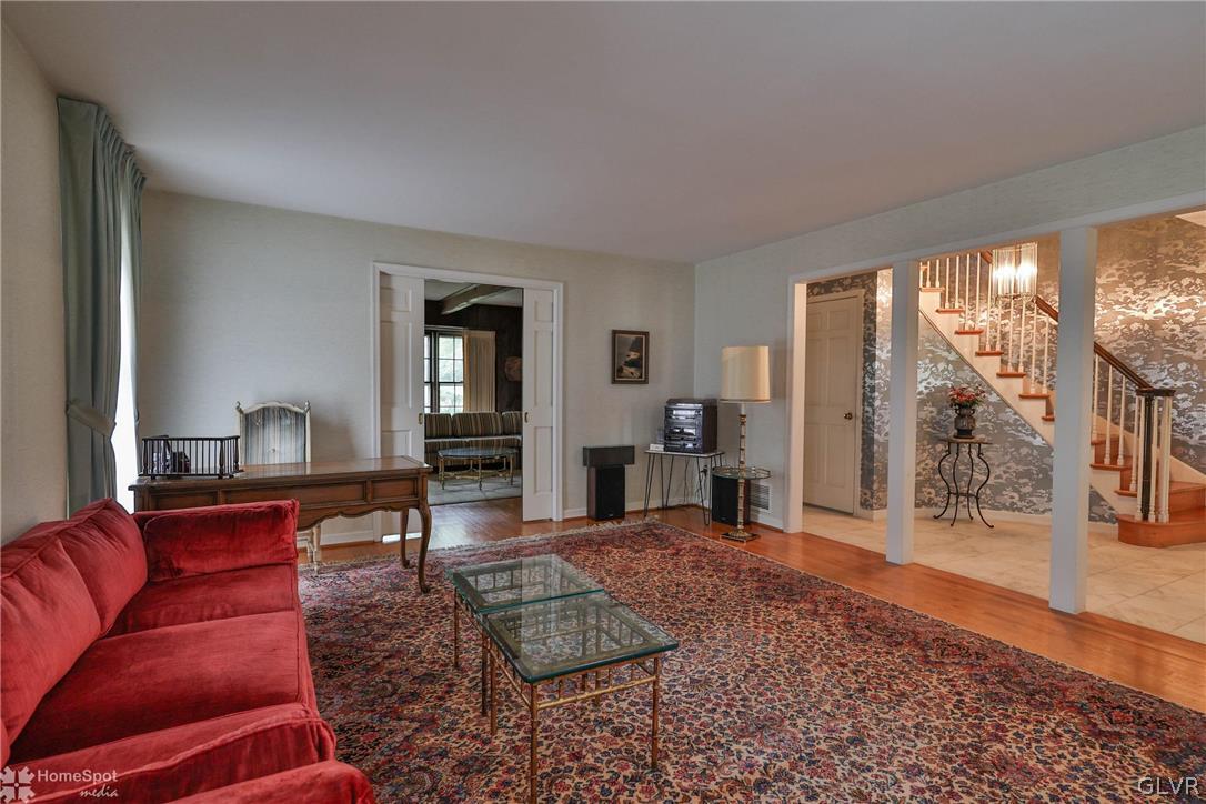737 Yorkshire Road Bethlehem, PA 18017 - Photo 5 of 35 Gallery Image 5