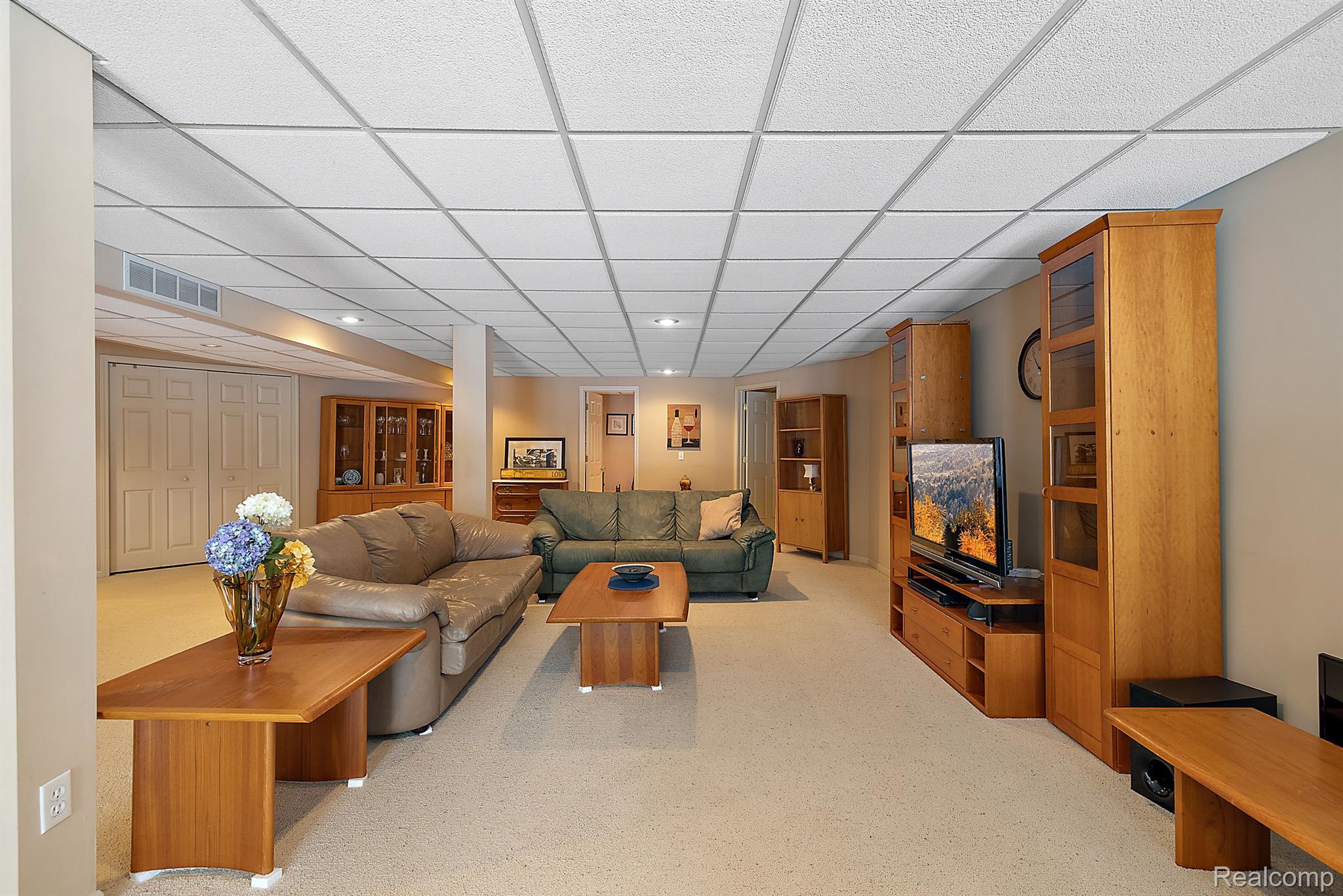 3388 Henley Court, Unit 75 Rochester, MI 48309 - Photo 33 of 45 Gallery Image 33
