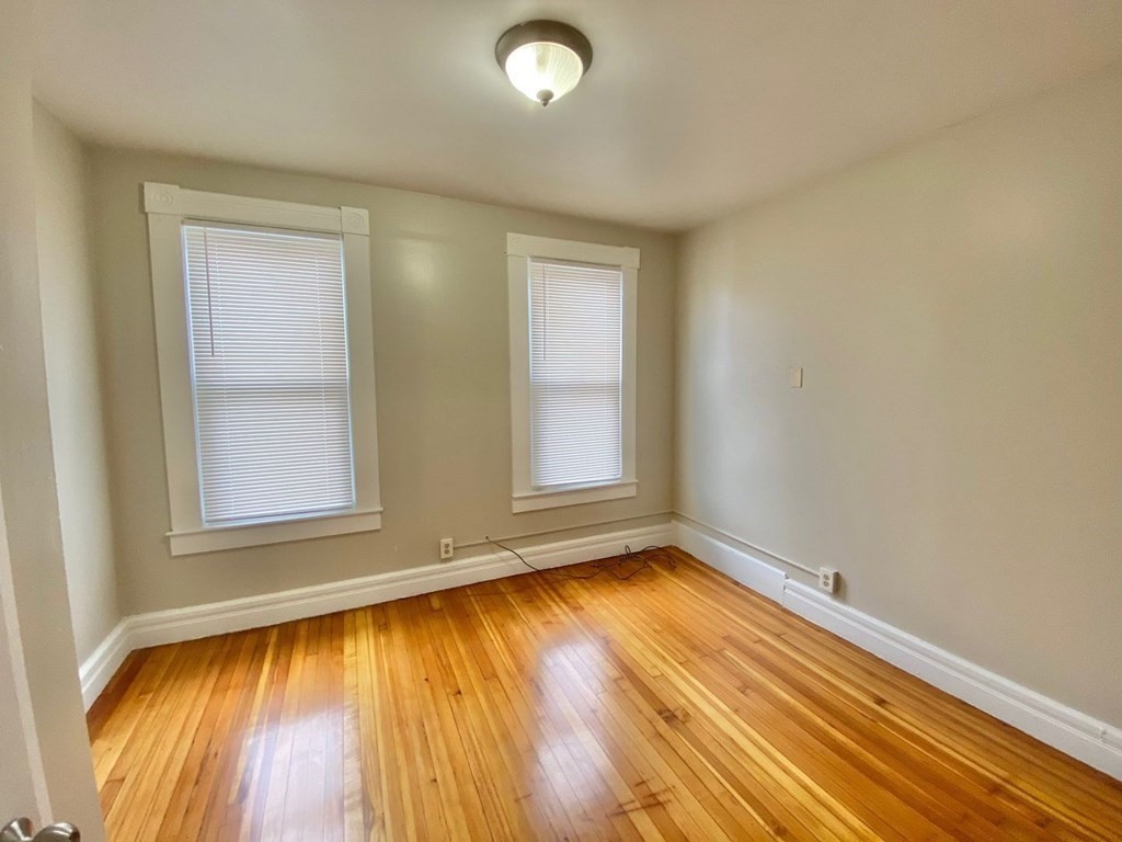 39 Acushnet Avenue, Unit 2 Springfield, MA 01105 - Photo 11 of 15 Gallery Image 11