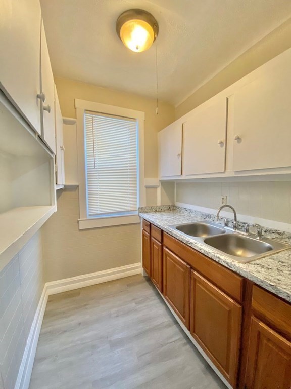 39 Acushnet Avenue, Unit 2 Springfield, MA 01105 - Photo 4 of 15 Gallery Image 4