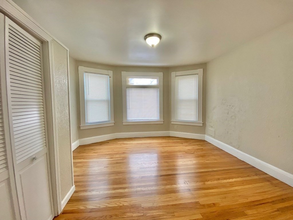 39 Acushnet Avenue, Unit 2 Springfield, MA 01105 - Photo 9 of 15 Gallery Image 9
