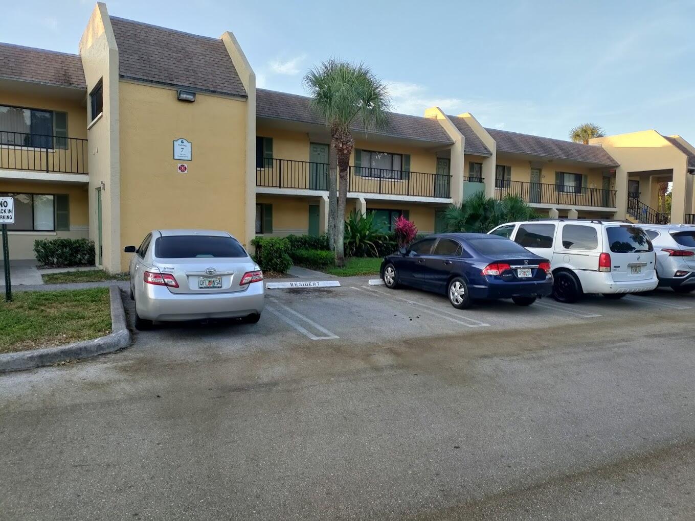 1115 Meadows Circle Boynton Beach, FL 33436 - Photo 3 of 5 meadows on the green