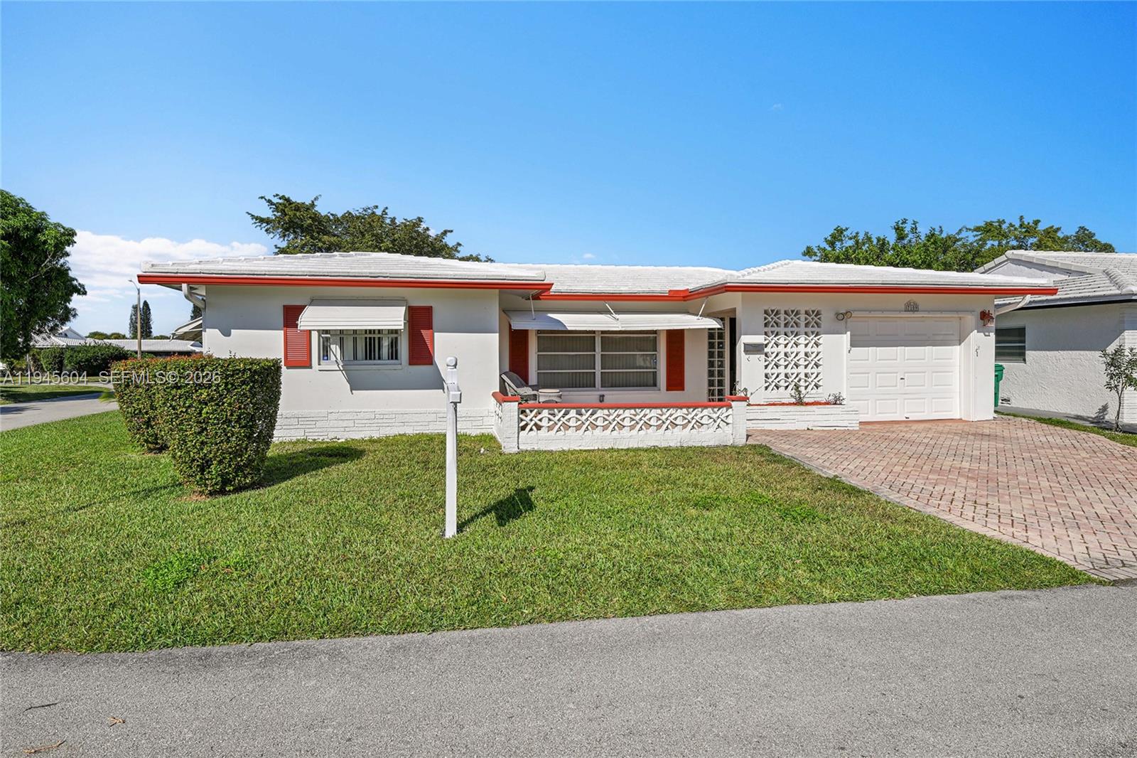 7109 Northwest 75th Street Tamarac, FL 33321 - Photo 3 of 33