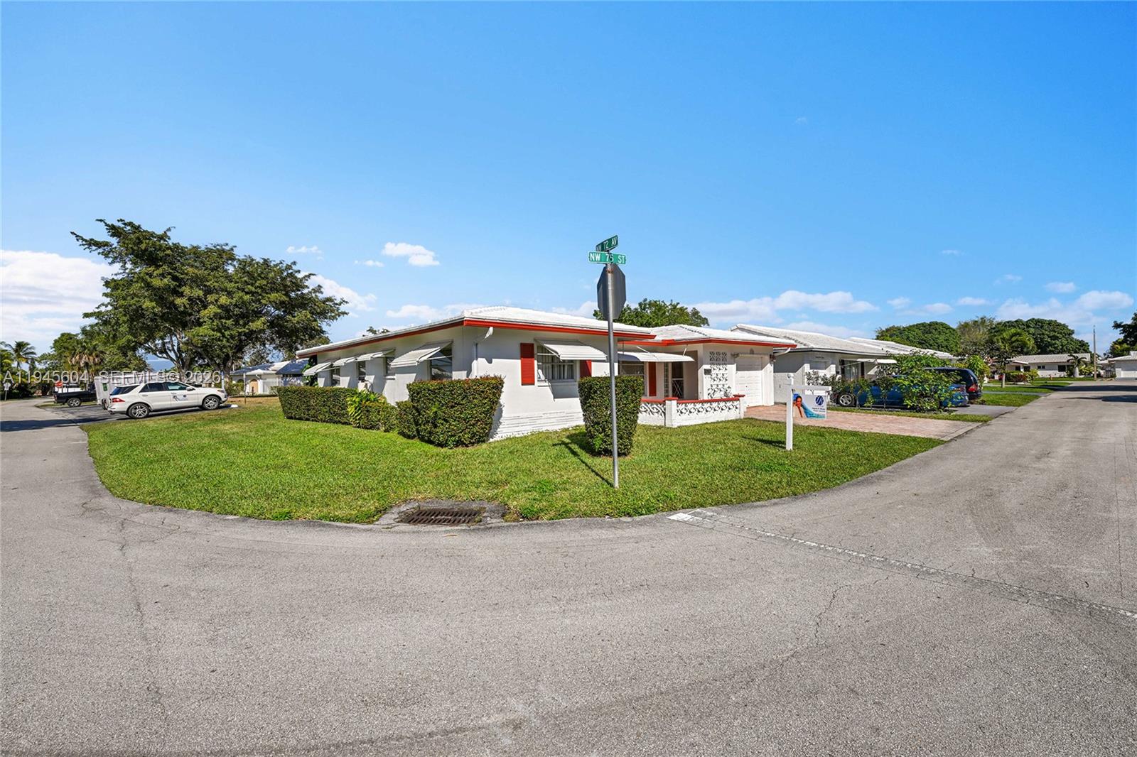 7109 Northwest 75th Street Tamarac, FL 33321 - Photo 4 of 33