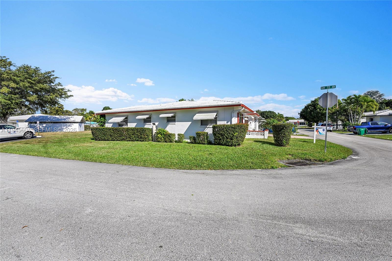 7109 Northwest 75th Street Tamarac, FL 33321 - Photo 5 of 33