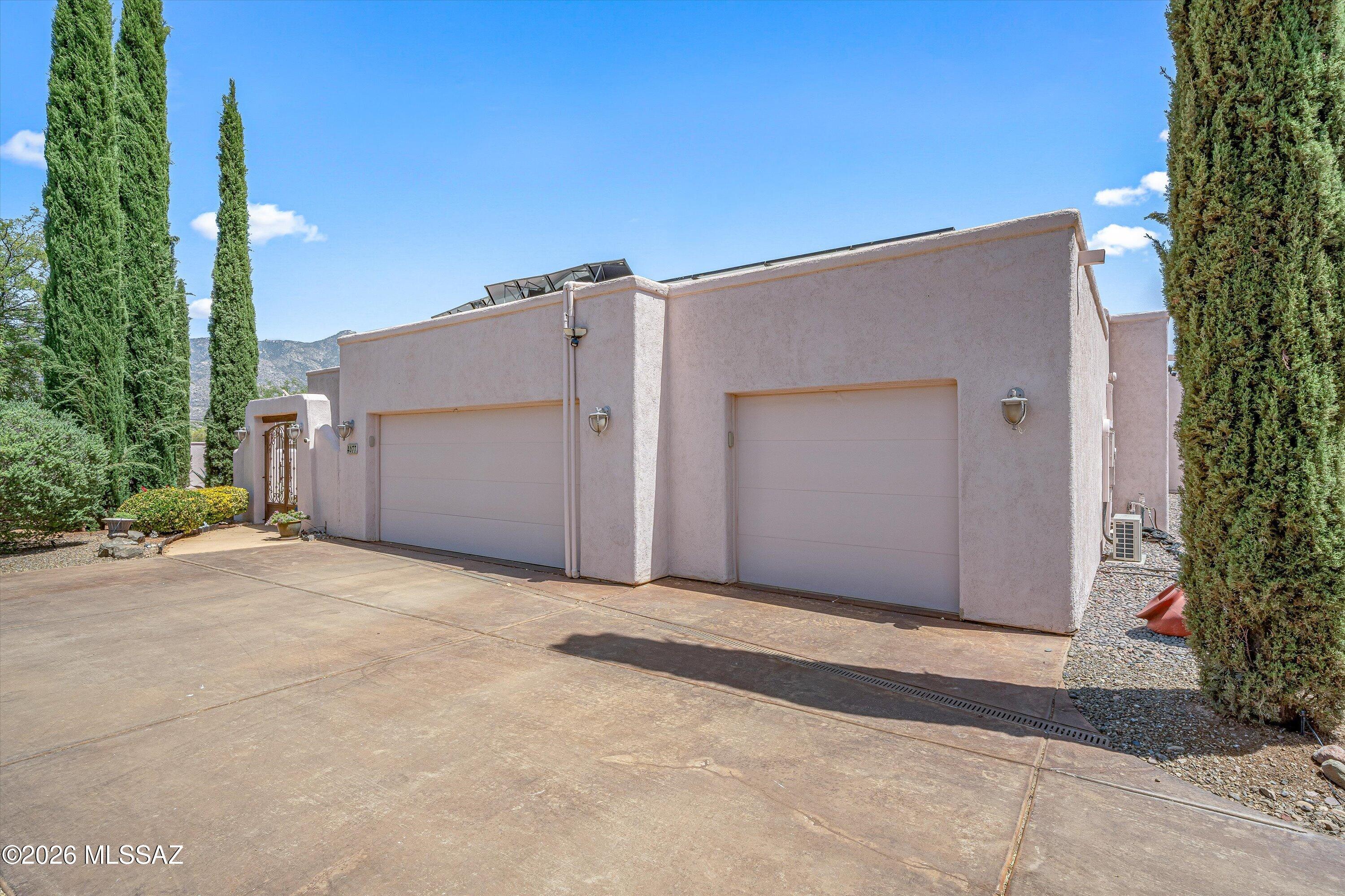 4677 East Rail N Road Tucson, AZ 85739 - Photo 46 of 48 3 stall garage with 1/2 circle drive
