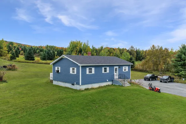 $289,900 | 1636 Parsons Road, Mapleton, ME 04757