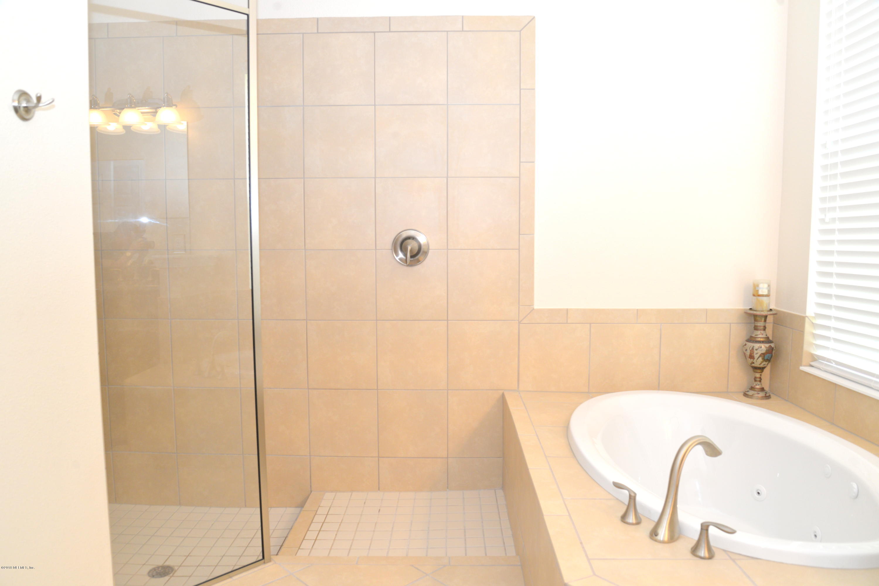 111 Prairie Ridge Drive St. Augustine, FL 32092 - Photo 31 of 58 MASTER BATH