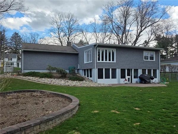 $325,000 | 7 Locust Street, Bath, NY 14810