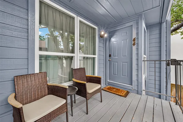 $2,000 | 10001 Westpark Drive, Unit 44, Houston, TX 77042