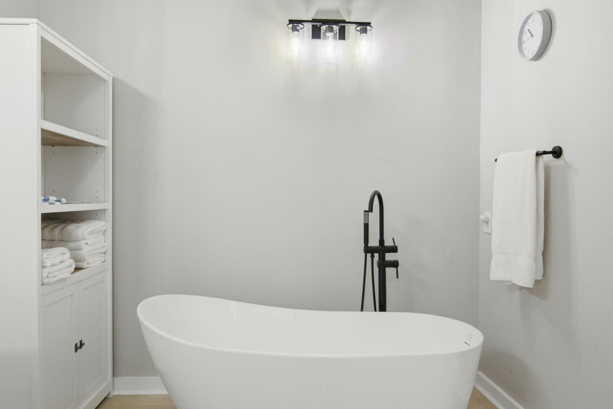 6108 Old River Road Baker, FL 32531 - Photo 32 of 40 a white bath tub sitting in a bathroom