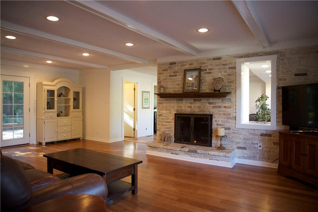 8074 Claridge Road Indianapolis, IN 46260 - Photo 13 of 42 Gallery Image 13