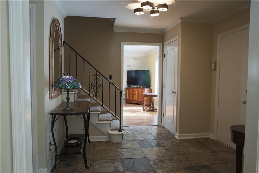 8074 Claridge Road Indianapolis, IN 46260 - Photo 16 of 42 Gallery Image 16