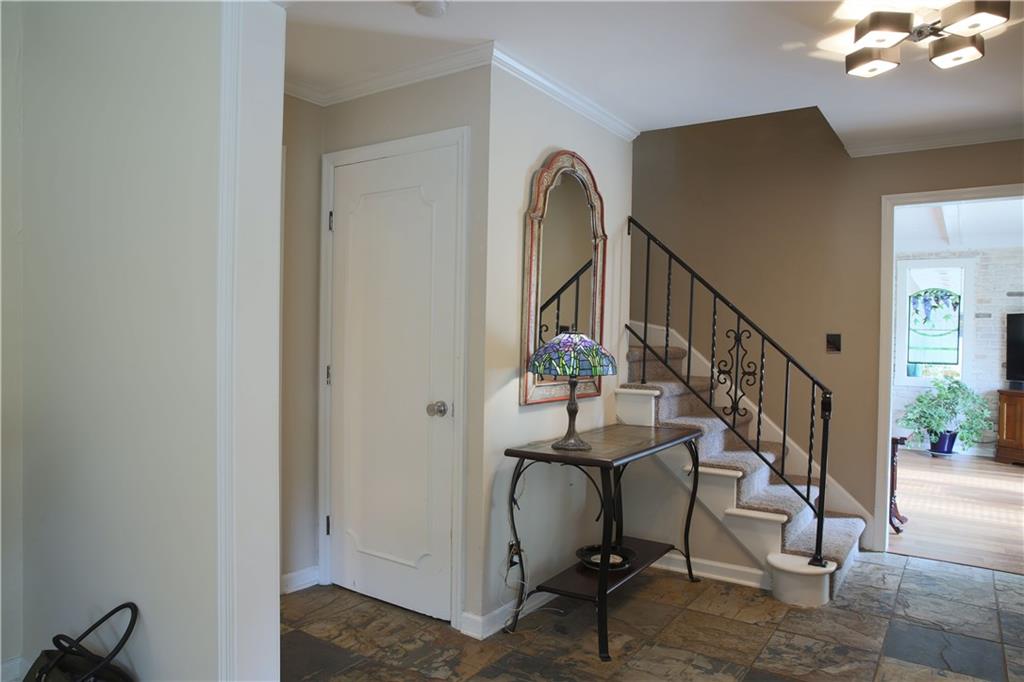 8074 Claridge Road Indianapolis, IN 46260 - Photo 17 of 42 Gallery Image 17
