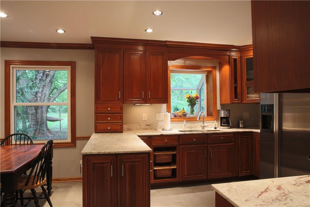 8074 Claridge Road Indianapolis, IN 46260 - Photo 21 of 42 Gallery Image 21