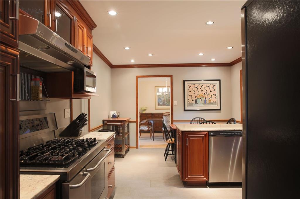 8074 Claridge Road Indianapolis, IN 46260 - Photo 23 of 42 Gallery Image 23