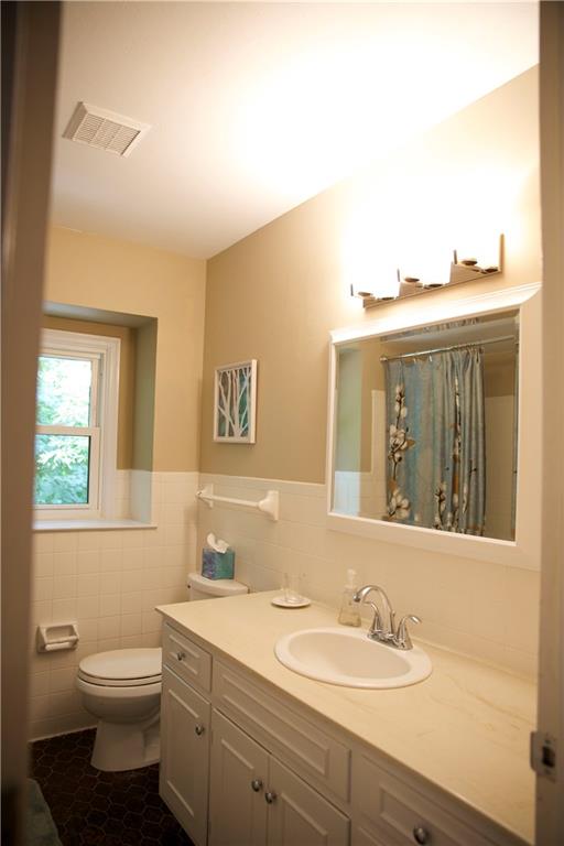 8074 Claridge Road Indianapolis, IN 46260 - Photo 38 of 42 Gallery Image 38