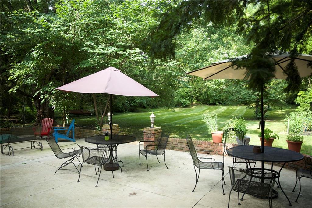 8074 Claridge Road Indianapolis, IN 46260 - Photo 5 of 42 Gallery Image 5