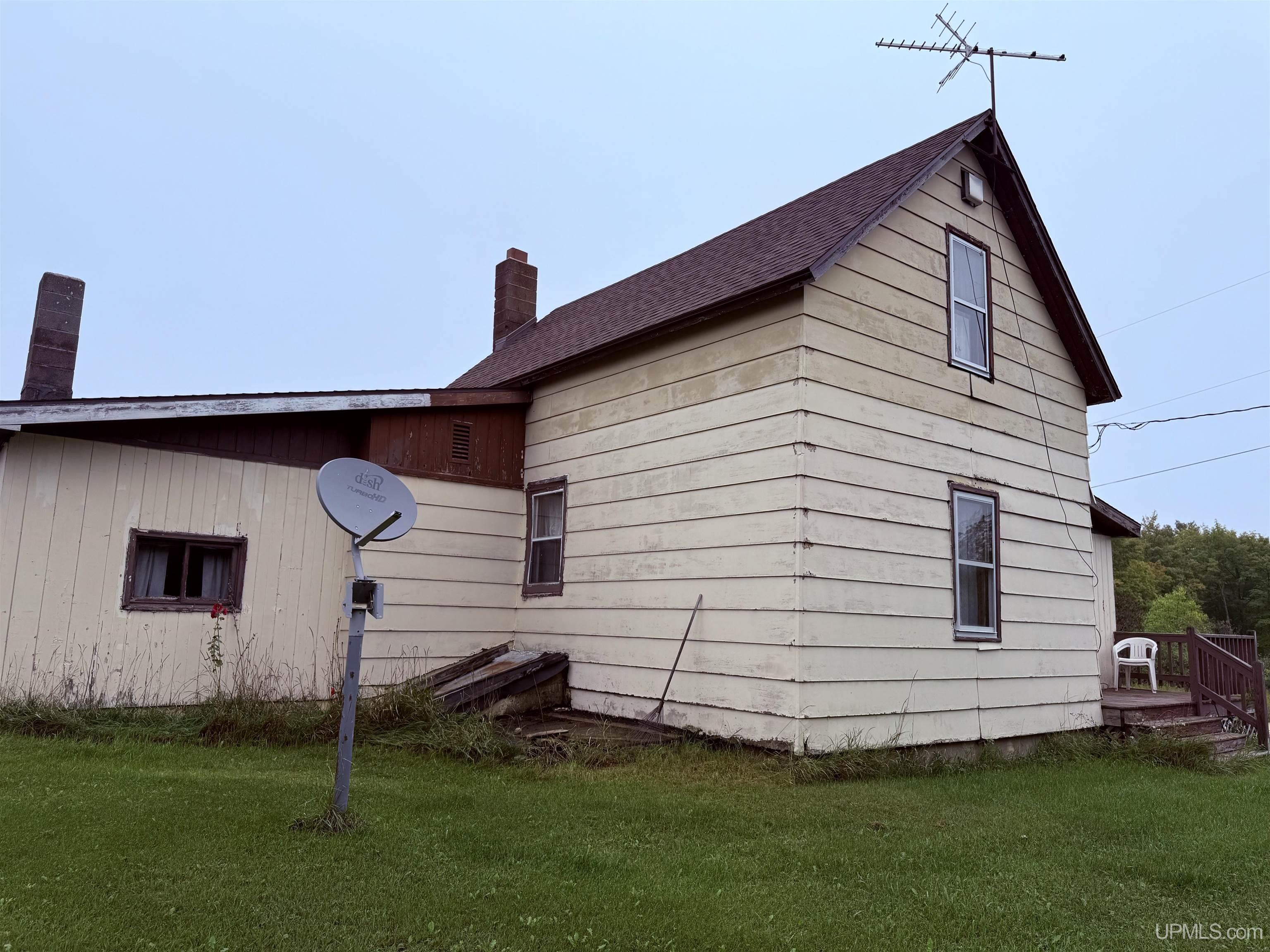 5823 Hallstrom Road Skandia, MI 49885 - Photo 15 of 50