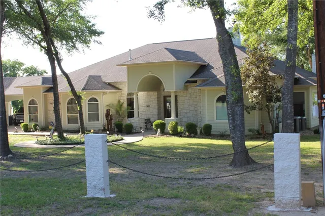 $1,444,000 | 405 Lcr 737, Thornton, TX 76687