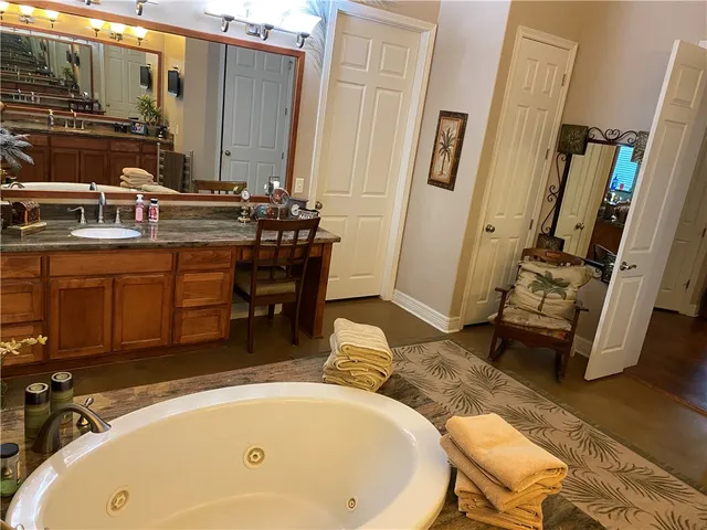 $1,444,000 | 405 Lcr 737, Thornton, TX 76687