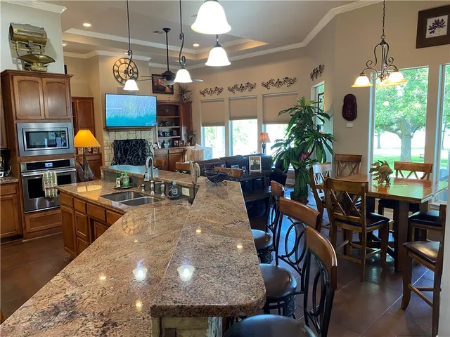 $1,444,000 | 405 Lcr 737, Thornton, TX 76687