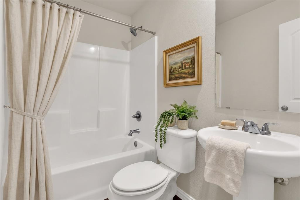 This image has been virtually staged using AI. No physical changes have been made to the property.