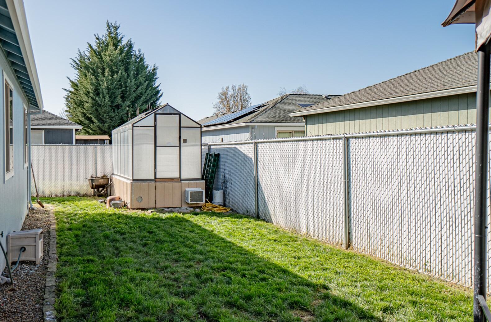 653 Andrea Way Eagle Point, OR 97524 - Photo 18 of 25 DSC09686-HDR